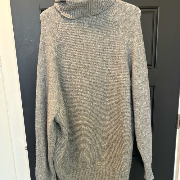 2 for $60 Mango Turtle Neck Sweater Gray Size XL - Picture 7 of 11